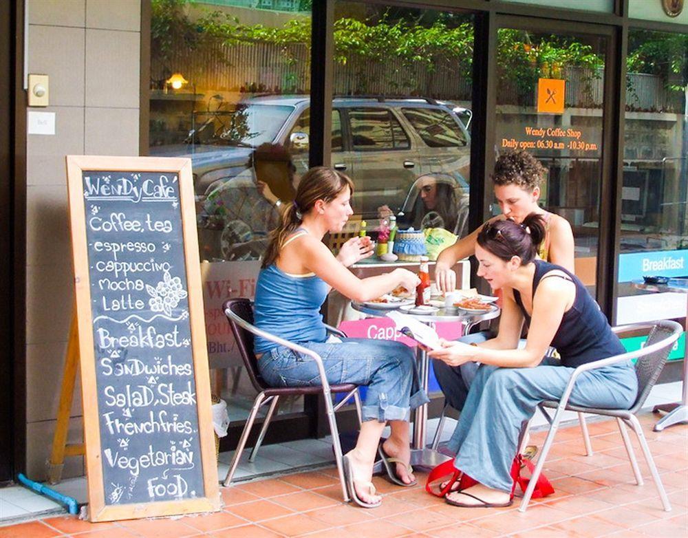 Wendy House Hotel Bangkok Exterior photo